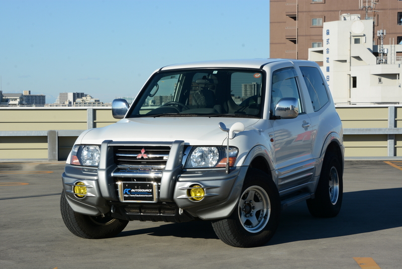 Turbo Diesel V68W 3-door Pajero! Stunning!