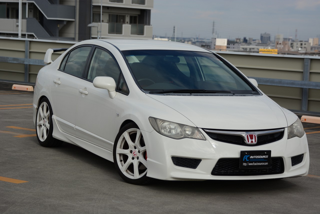 FD2 Civic Type R in Championship White!