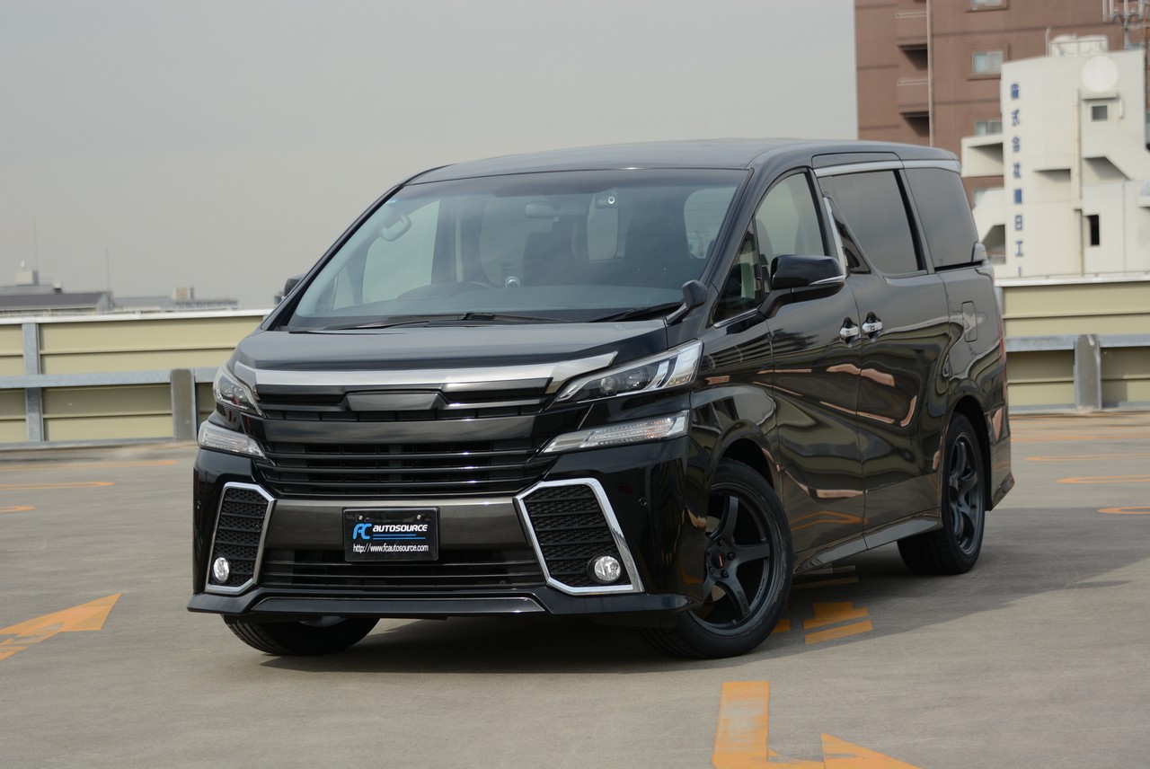 2.5L Toyota Vellfire 7-seater people mover!